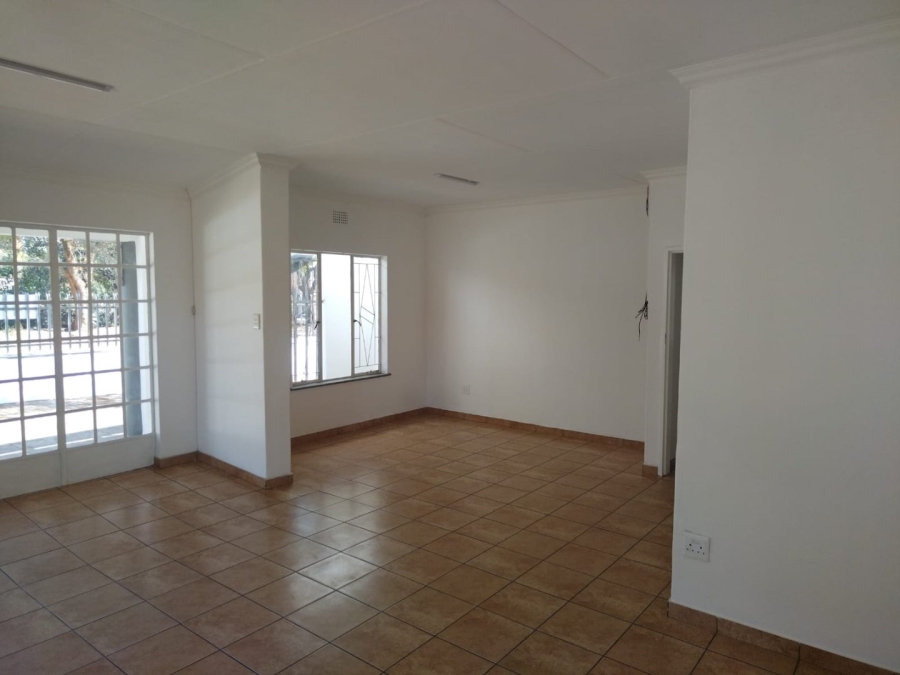  Bedroom Property for Sale in Rietfontein Gauteng
