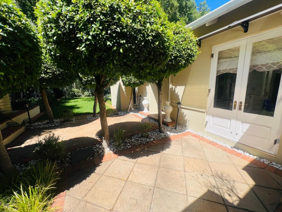 To Let 4 Bedroom Property for Rent in Forest Town Gauteng