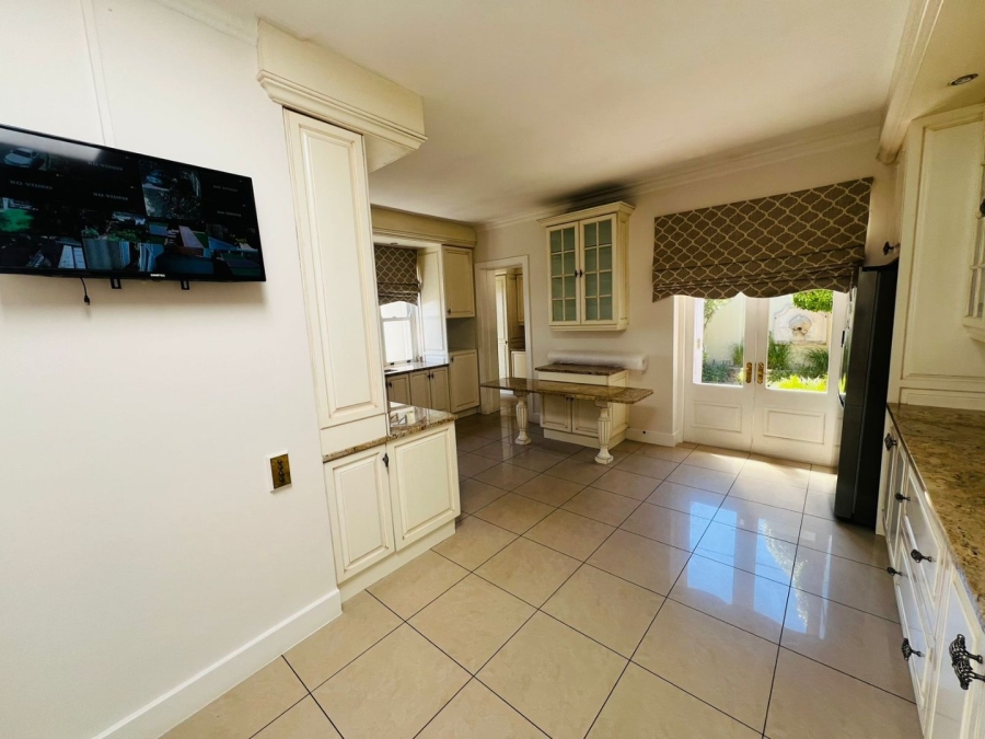 To Let 4 Bedroom Property for Rent in Forest Town Gauteng