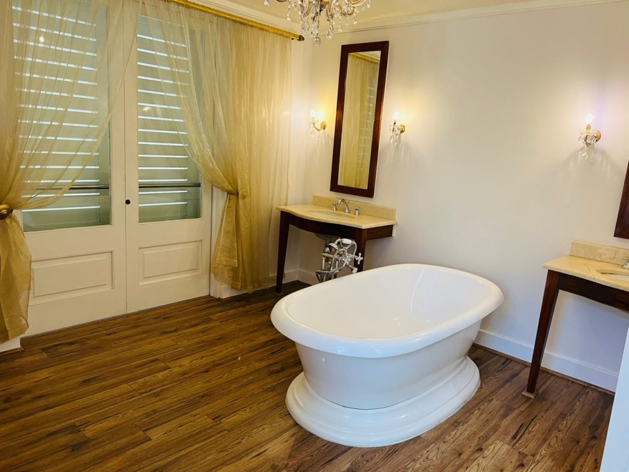 To Let 4 Bedroom Property for Rent in Forest Town Gauteng