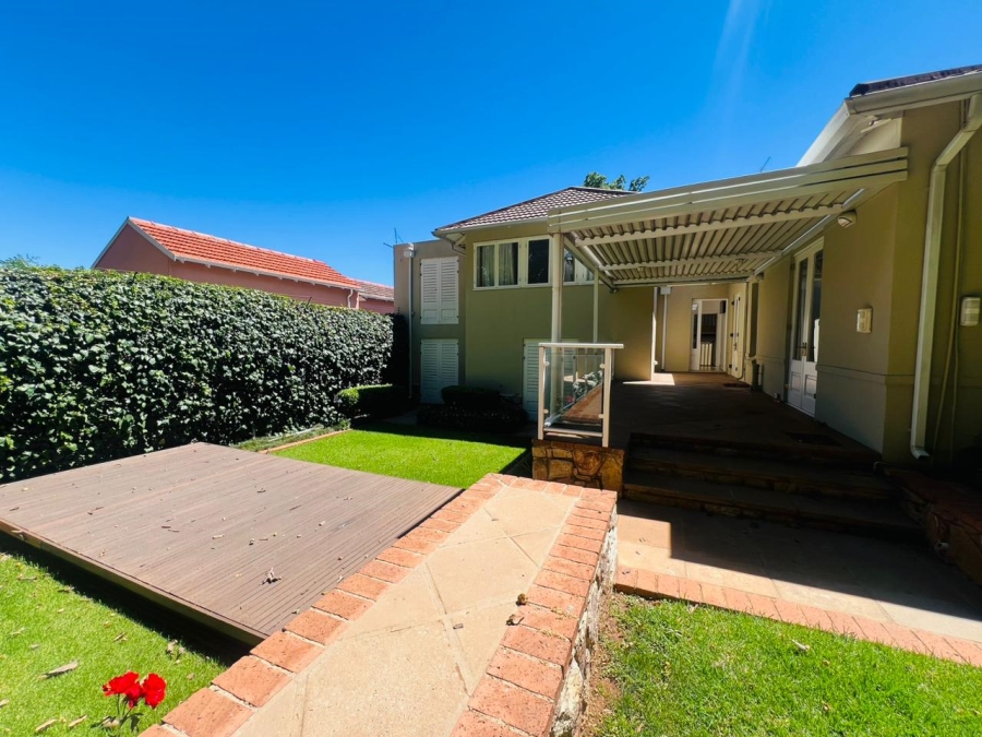 To Let 4 Bedroom Property for Rent in Forest Town Gauteng
