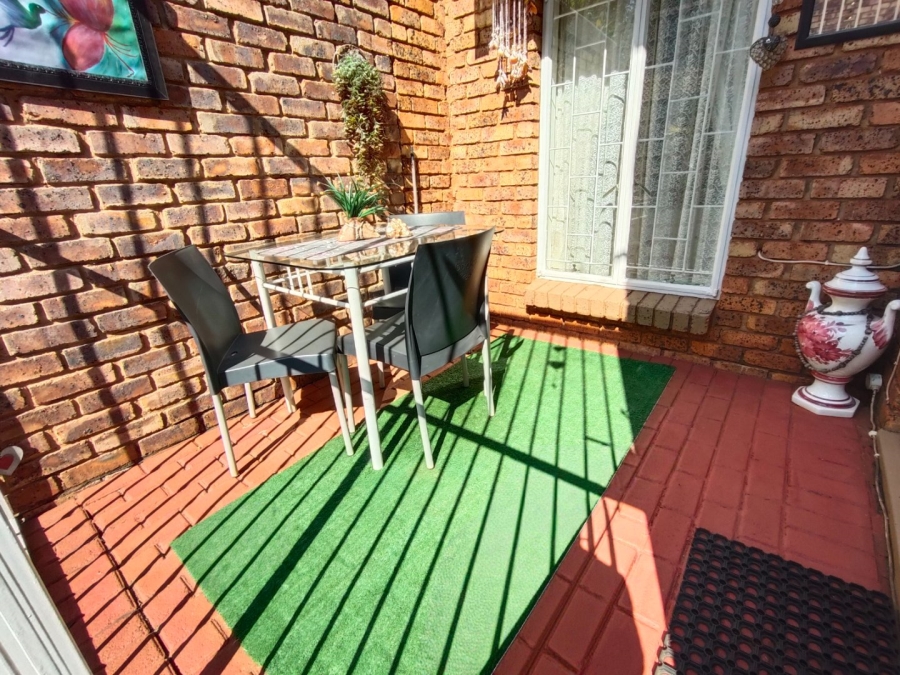 1 Bedroom Property for Sale in Clarina Gauteng
