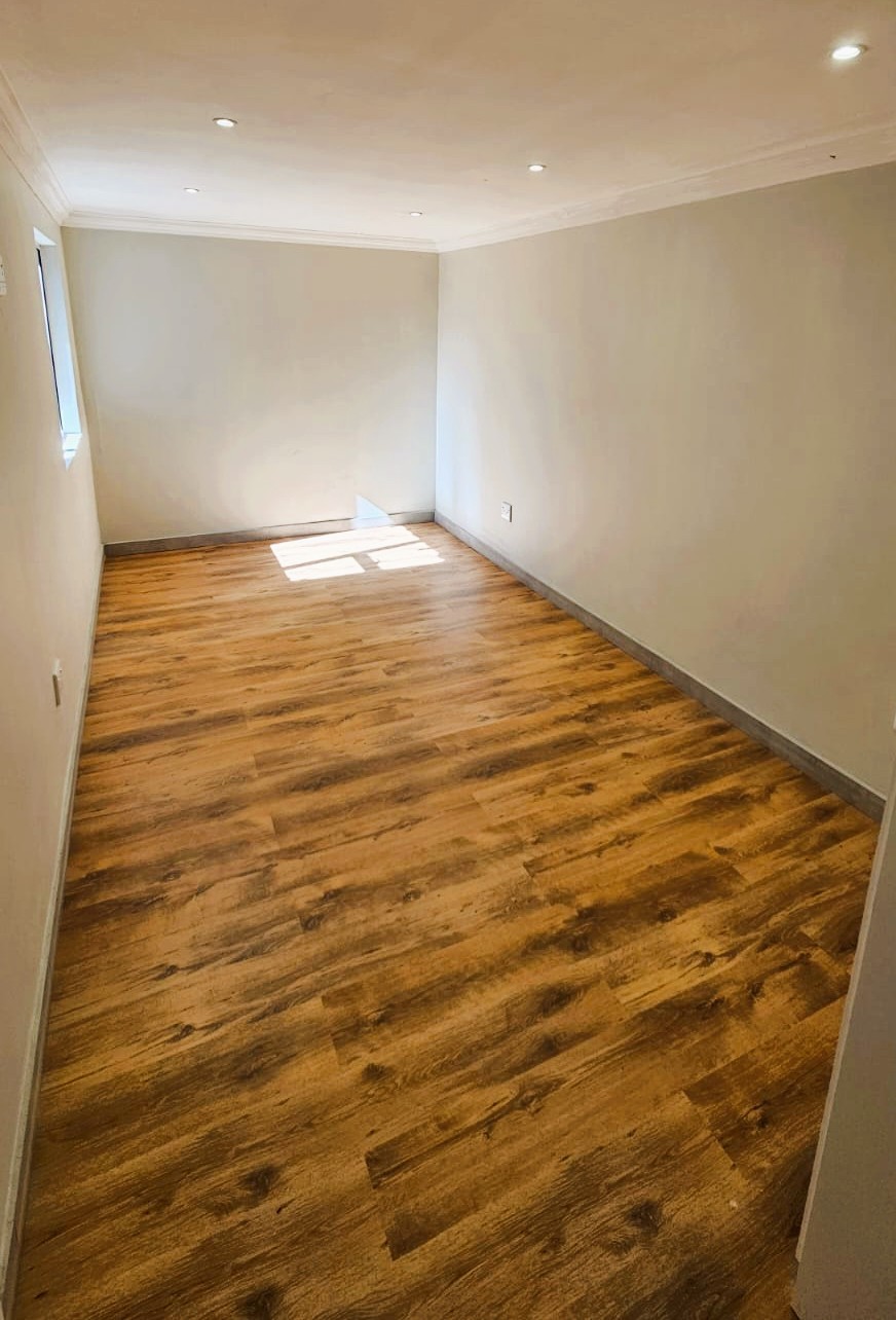 5 Bedroom Property for Sale in Wierda Park Gauteng