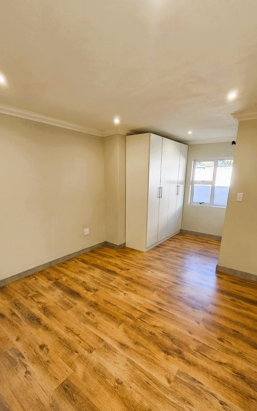 5 Bedroom Property for Sale in Wierda Park Gauteng