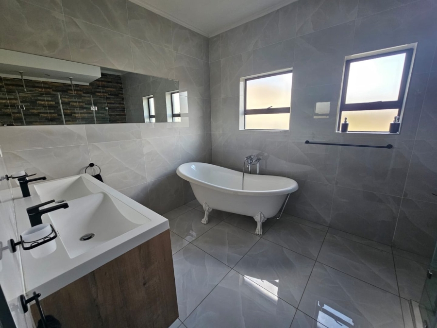 4 Bedroom Property for Sale in Olympus AH Gauteng