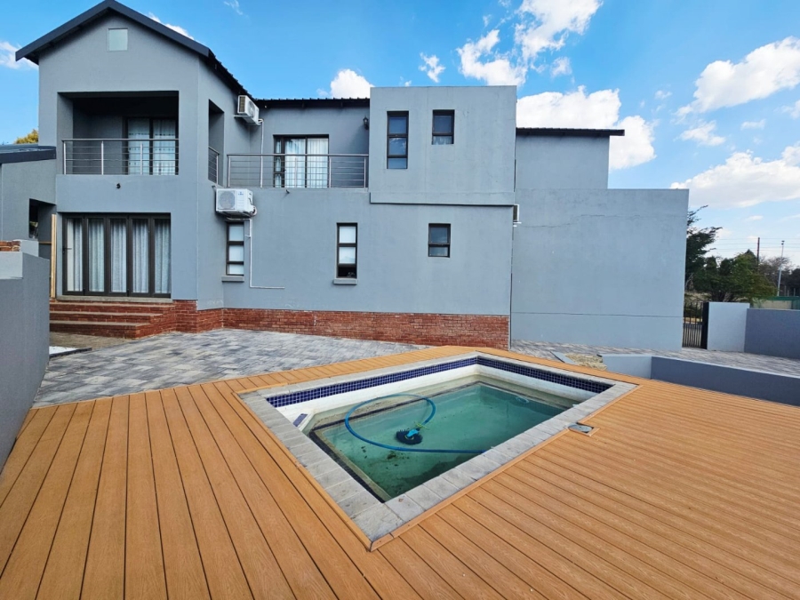 4 Bedroom Property for Sale in Olympus AH Gauteng