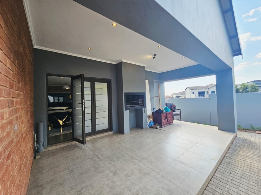 4 Bedroom Property for Sale in Olympus AH Gauteng