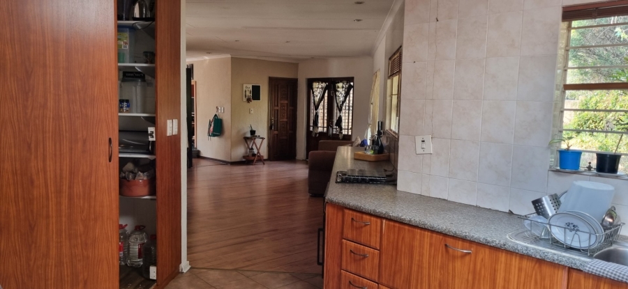 4 Bedroom Property for Sale in Radiokop Gauteng