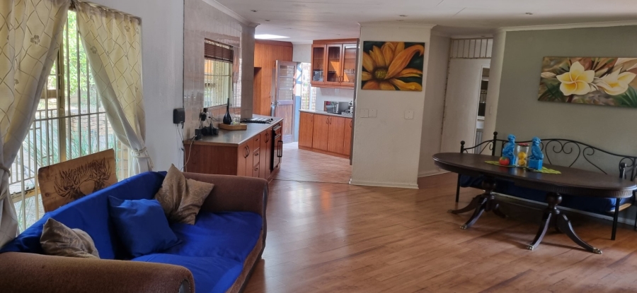 4 Bedroom Property for Sale in Radiokop Gauteng