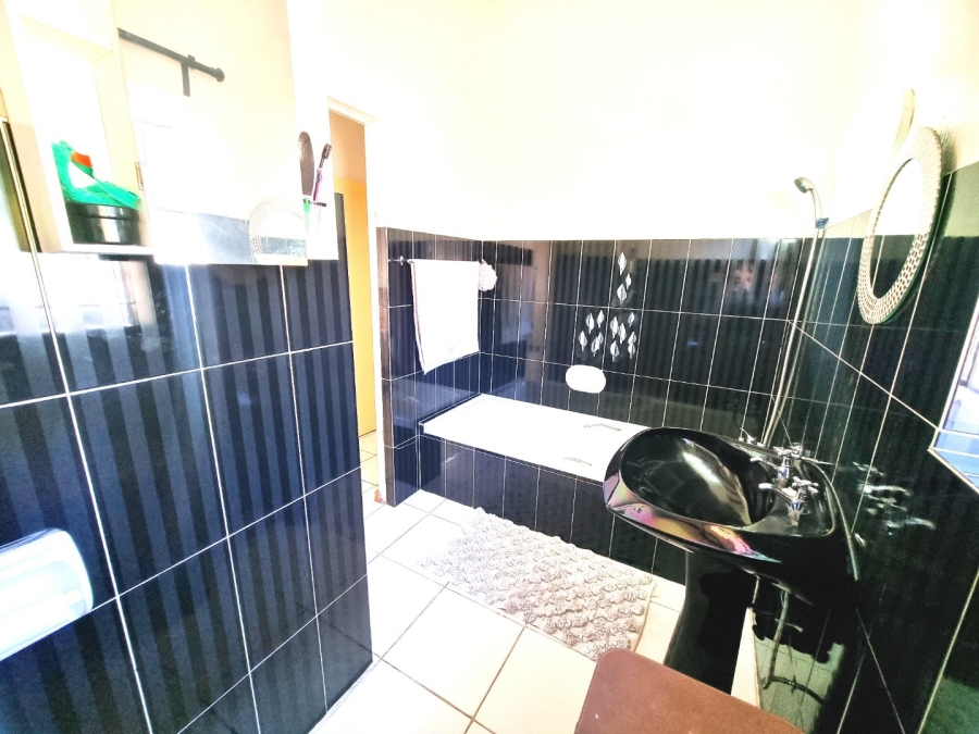 3 Bedroom Property for Sale in Randhart Gauteng