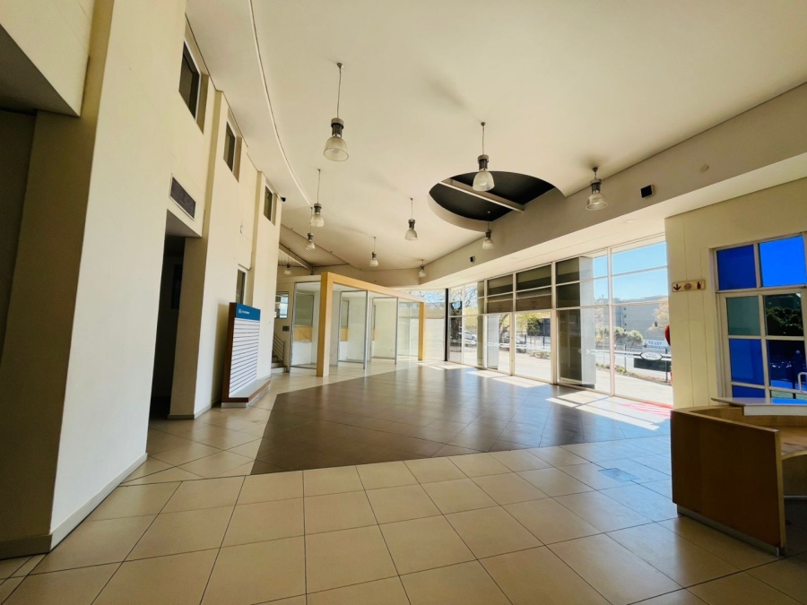 Bedroom Property for Sale in Constantia Kloof Gauteng