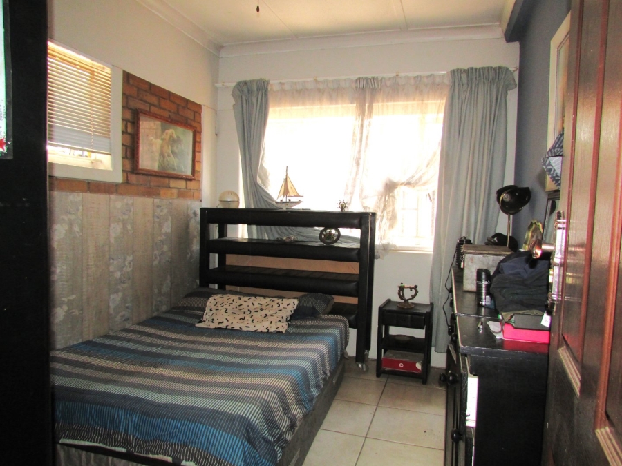 8 Bedroom Property for Sale in Vanderbijlpark CW 2 Gauteng