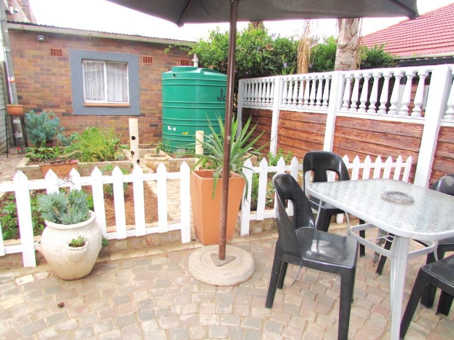 11 Bedroom Property for Sale in Vanderbijlpark CW 2 Gauteng