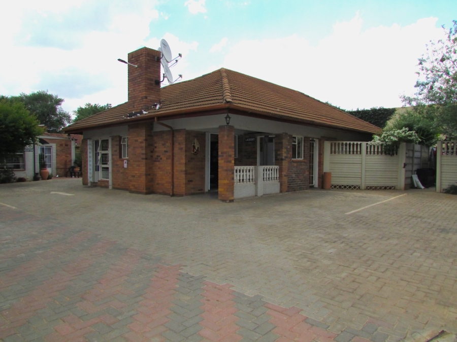 11 Bedroom Property for Sale in Vanderbijlpark CW 2 Gauteng