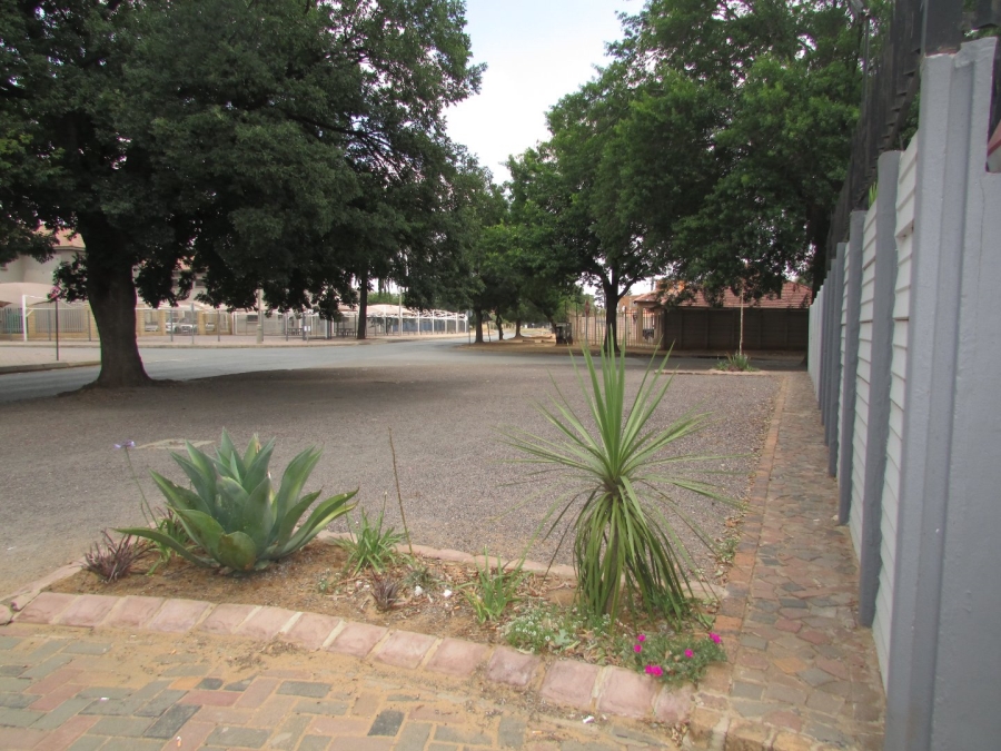 11 Bedroom Property for Sale in Vanderbijlpark CW 2 Gauteng
