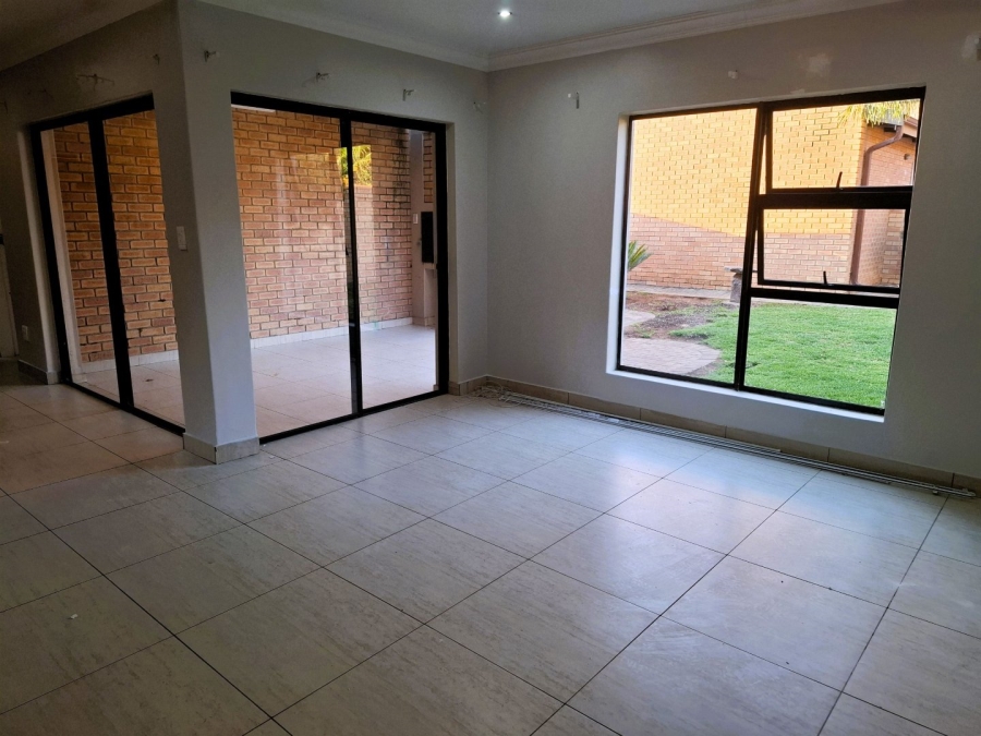 3 Bedroom Property for Sale in Equestria Gauteng