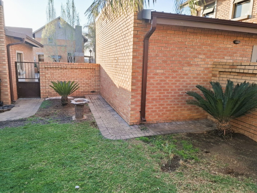 3 Bedroom Property for Sale in Equestria Gauteng