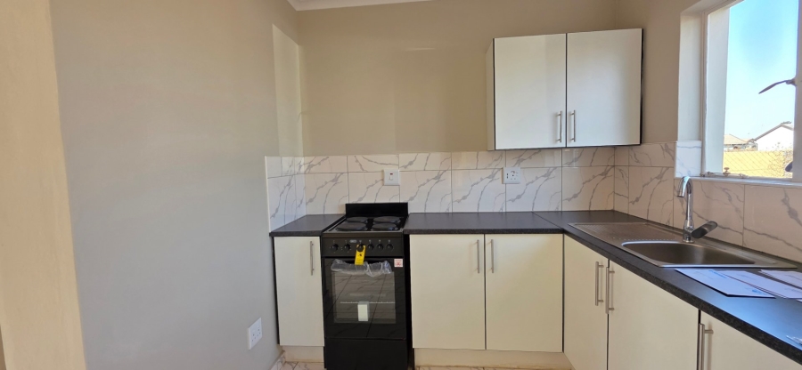 2 Bedroom Property for Sale in Buhle Park Gauteng