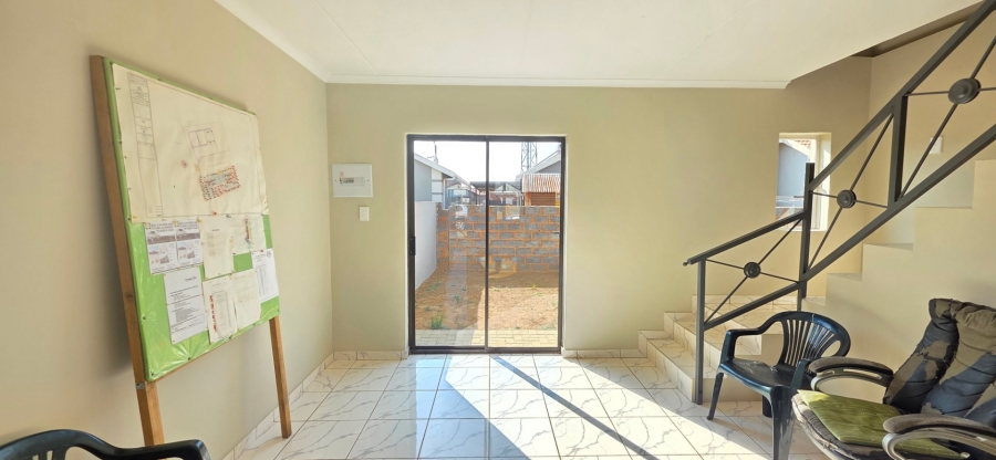 2 Bedroom Property for Sale in Buhle Park Gauteng