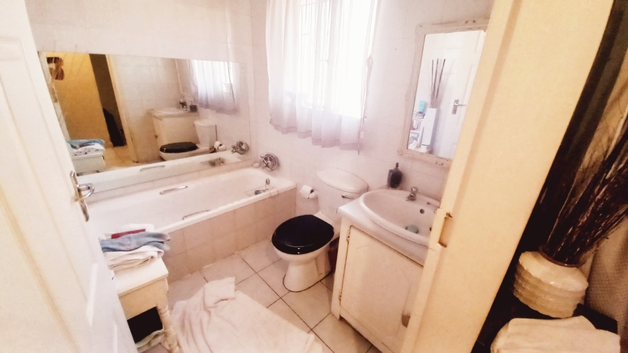 2 Bedroom Property for Sale in Vanderbijlpark SE 3 Gauteng