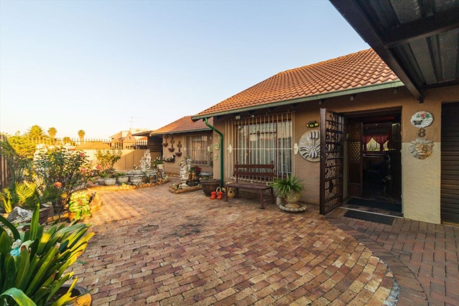3 Bedroom Property for Sale in Minnebron Gauteng