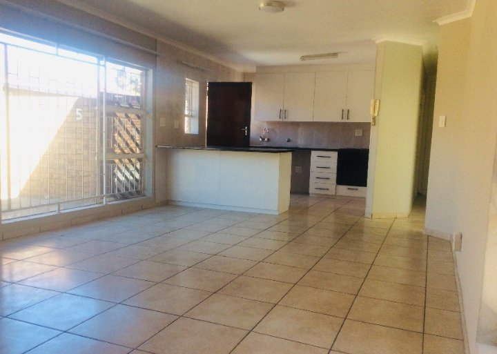 2 Bedroom Property for Sale in New Redruth Gauteng
