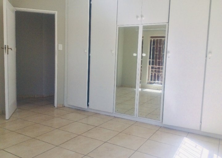 2 Bedroom Property for Sale in New Redruth Gauteng