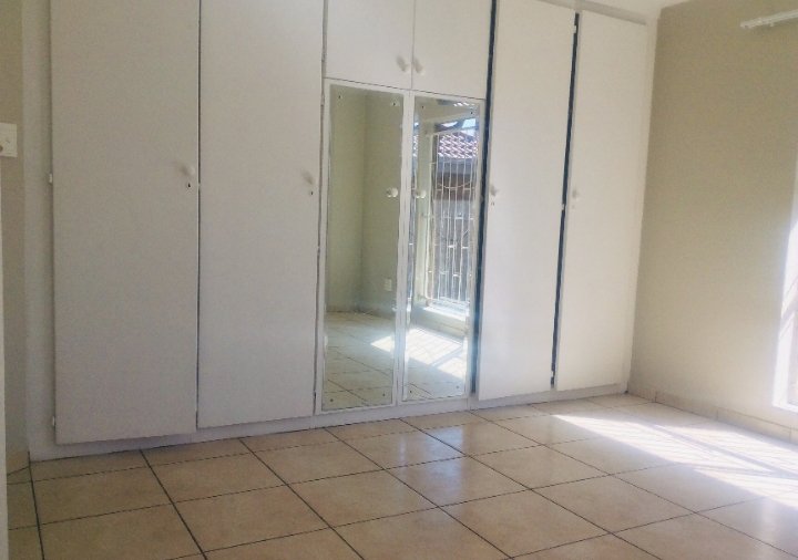2 Bedroom Property for Sale in New Redruth Gauteng