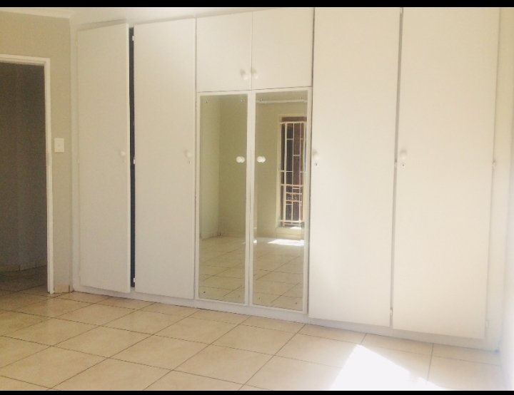 2 Bedroom Property for Sale in New Redruth Gauteng
