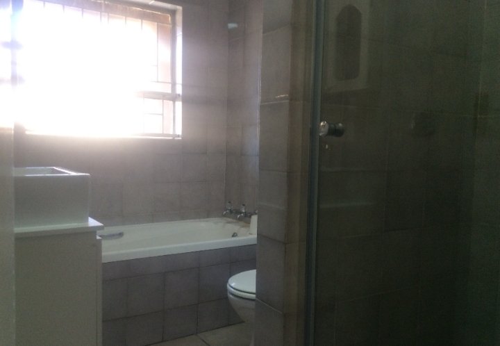 2 Bedroom Property for Sale in New Redruth Gauteng