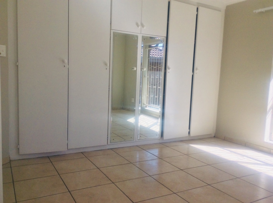 2 Bedroom Property for Sale in New Redruth Gauteng