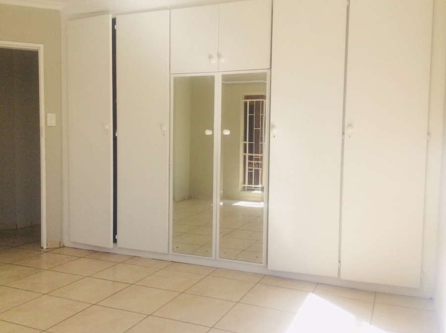 2 Bedroom Property for Sale in New Redruth Gauteng