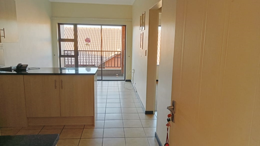 1 Bedroom Property for Sale in Featherbrooke Hills Retirement Gauteng