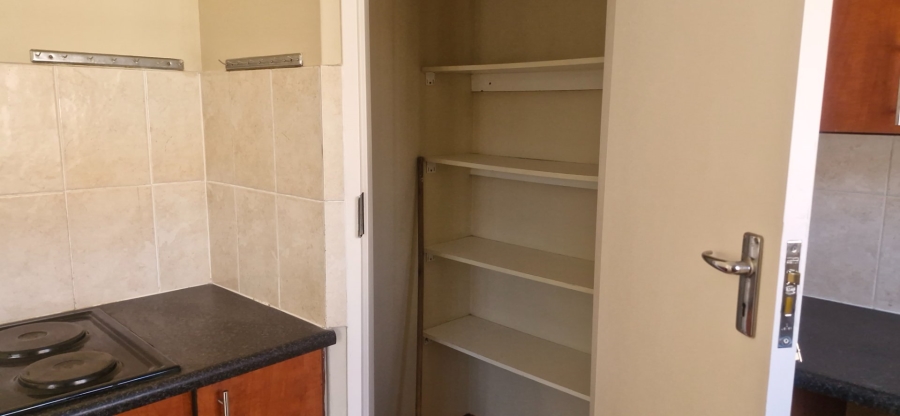 2 Bedroom Property for Sale in The Reeds Gauteng