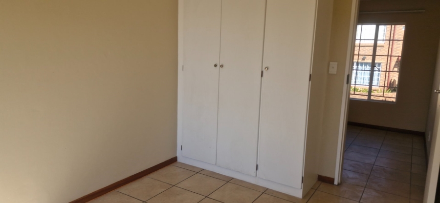 2 Bedroom Property for Sale in The Reeds Gauteng