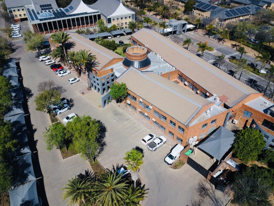  Bedroom Property for Sale in Vorna Valley Gauteng