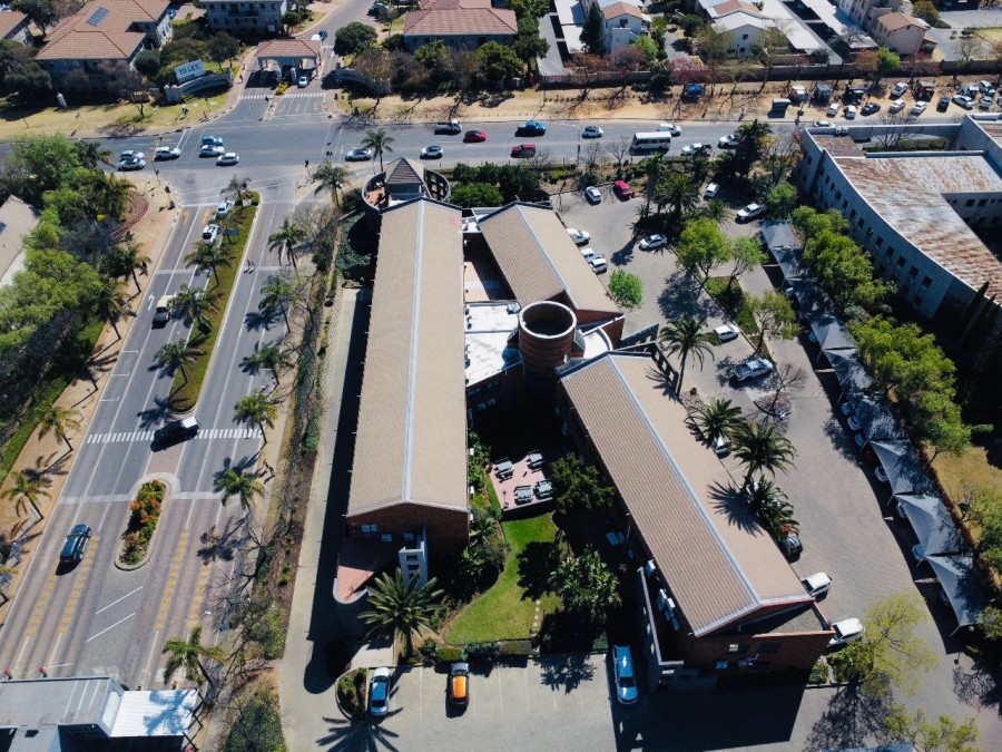  Bedroom Property for Sale in Vorna Valley Gauteng