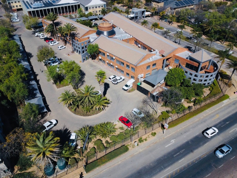 Bedroom Property for Sale in Vorna Valley Gauteng