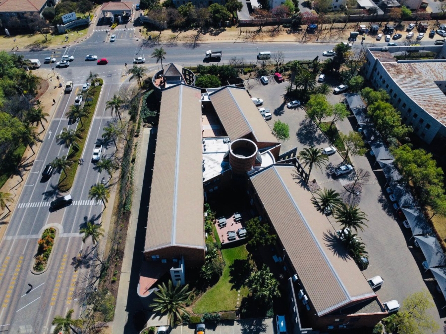  Bedroom Property for Sale in Vorna Valley Gauteng