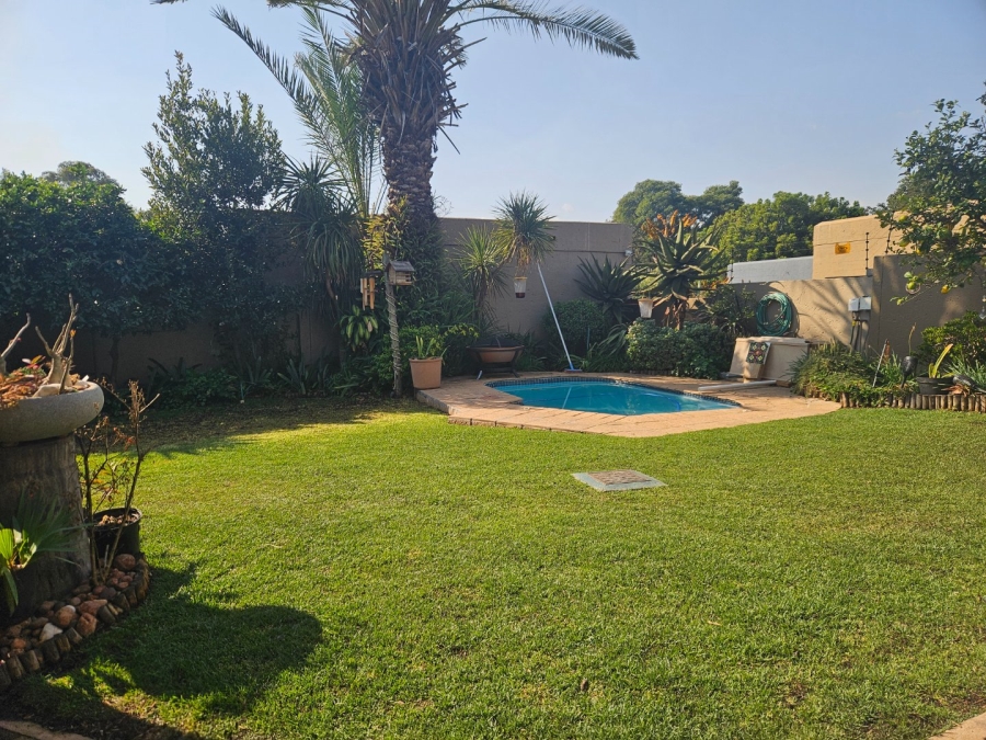 3 Bedroom Property for Sale in Bromhof Gauteng