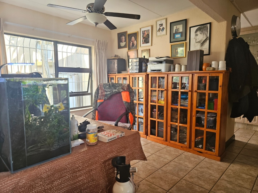 3 Bedroom Property for Sale in Bromhof Gauteng