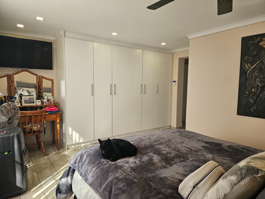 3 Bedroom Property for Sale in Bromhof Gauteng
