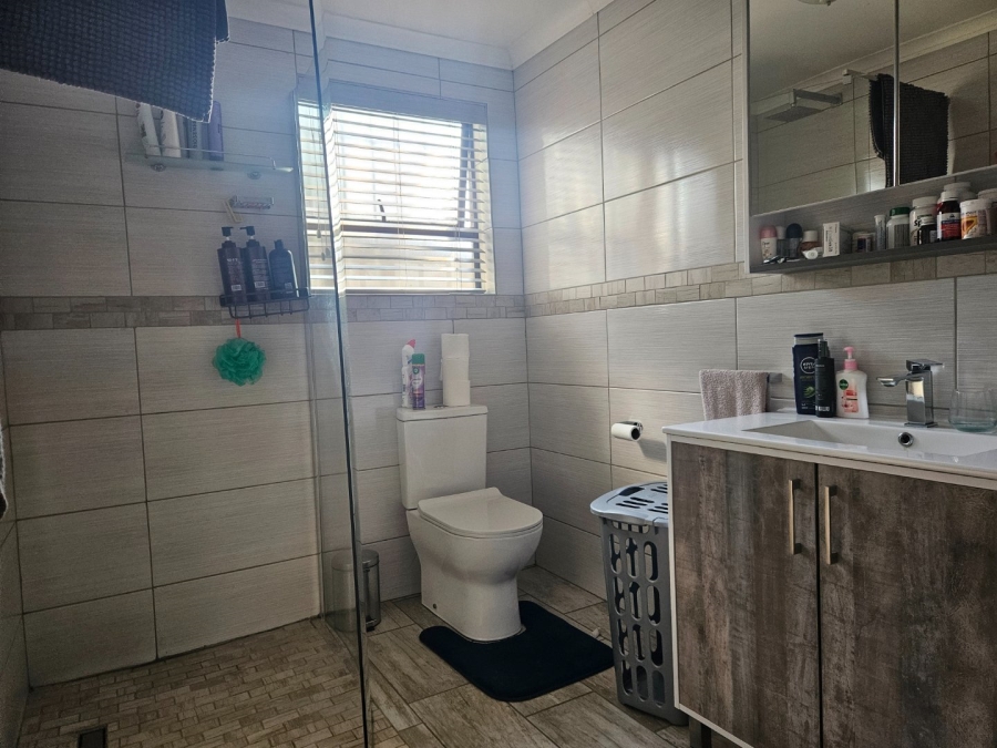 3 Bedroom Property for Sale in Bromhof Gauteng
