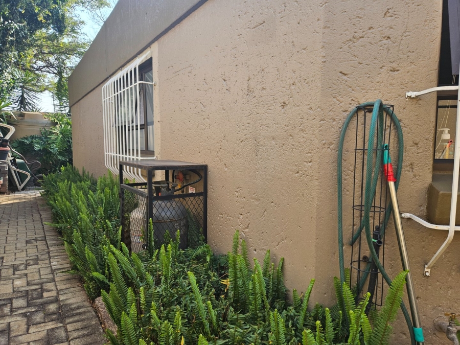 3 Bedroom Property for Sale in Bromhof Gauteng