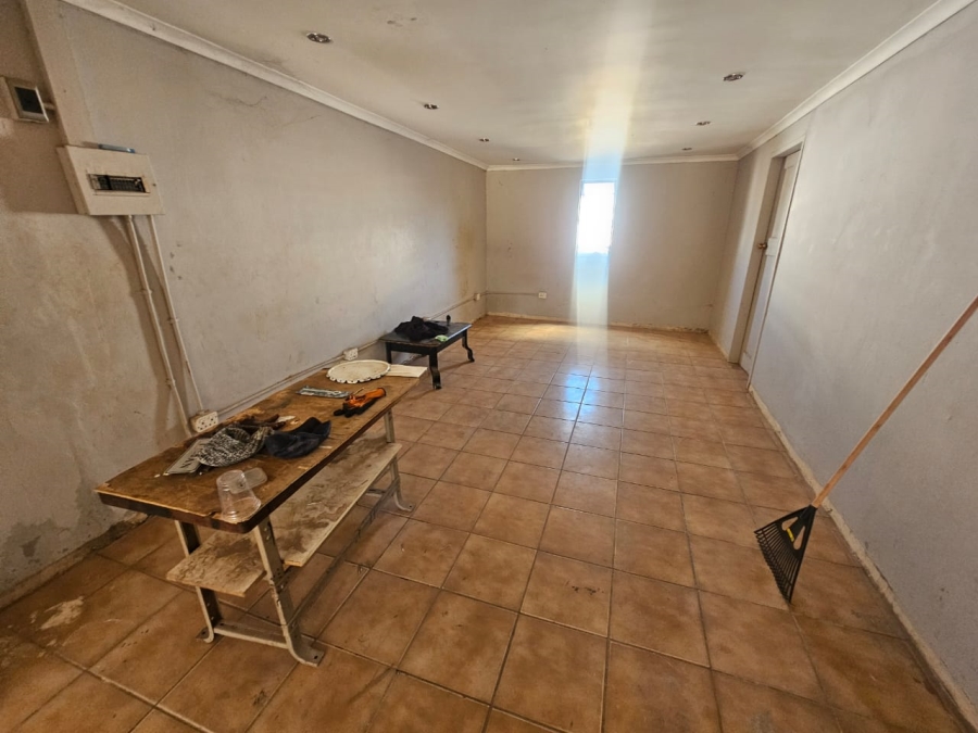 To Let commercial Property for Rent in Raslouw Gauteng