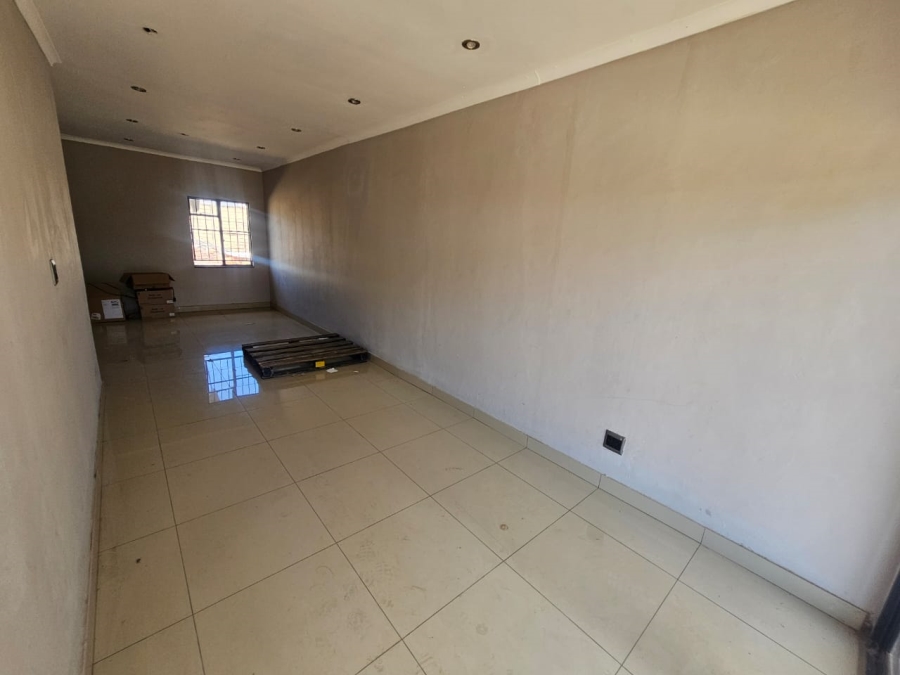 To Let commercial Property for Rent in Raslouw Gauteng