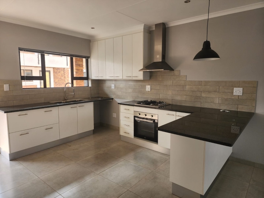 To Let 2 Bedroom Property for Rent in Witfield Gauteng