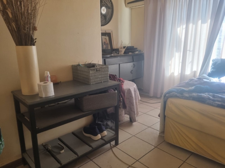 2 Bedroom Property for Sale in Vanderbijlpark SE 3 Gauteng