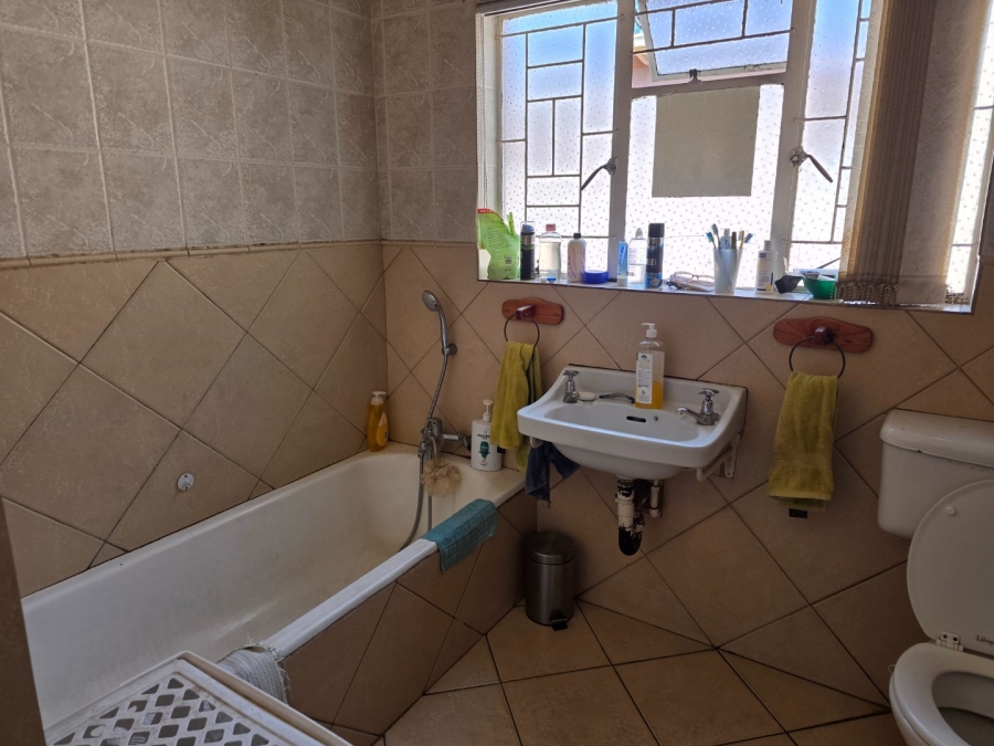 5 Bedroom Property for Sale in Vanderbijlpark SW 1 Gauteng