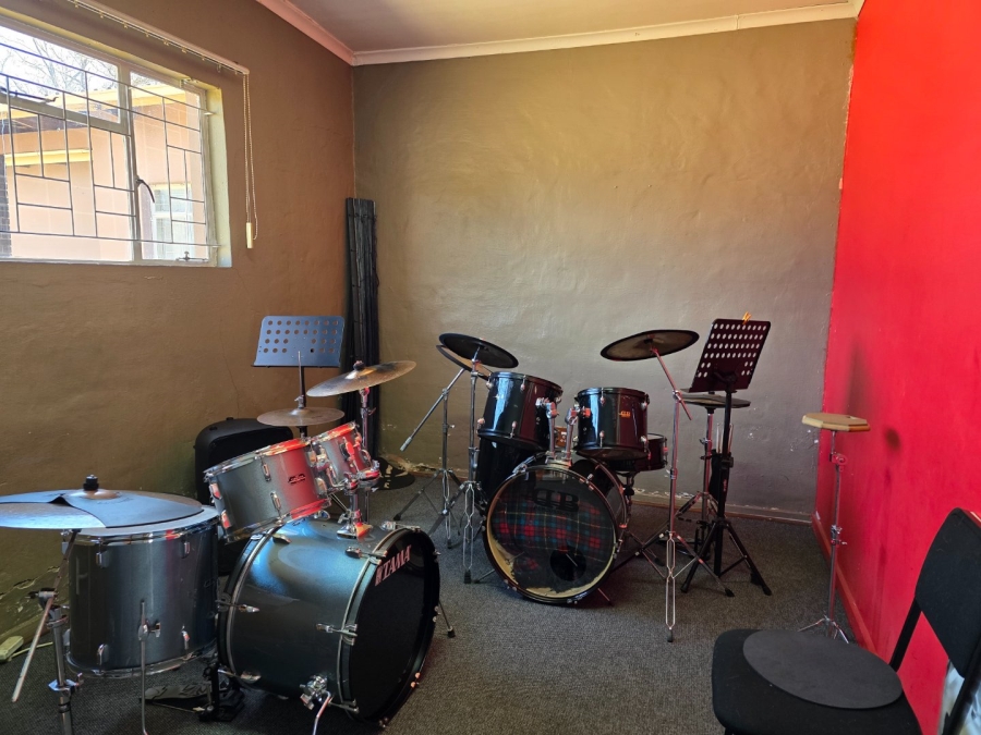 5 Bedroom Property for Sale in Vanderbijlpark SW 1 Gauteng